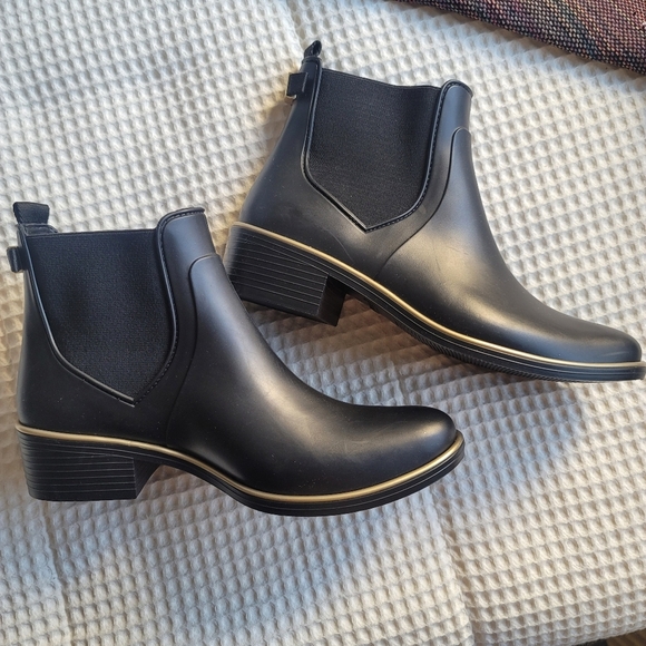 Kate Spade New York, Solstice Rain‎ Boot, Black, Size 6 - Picture 3 of 15